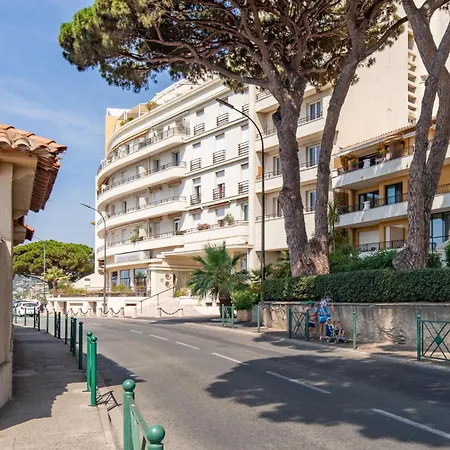 Apartment L'arbois By Interhome Sainte-Maxime